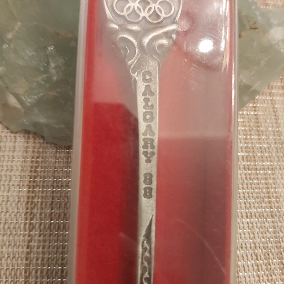 Vintage 1988 Olympics Calgary 88 pewter souvenir spoon - Picture 3 of 6
